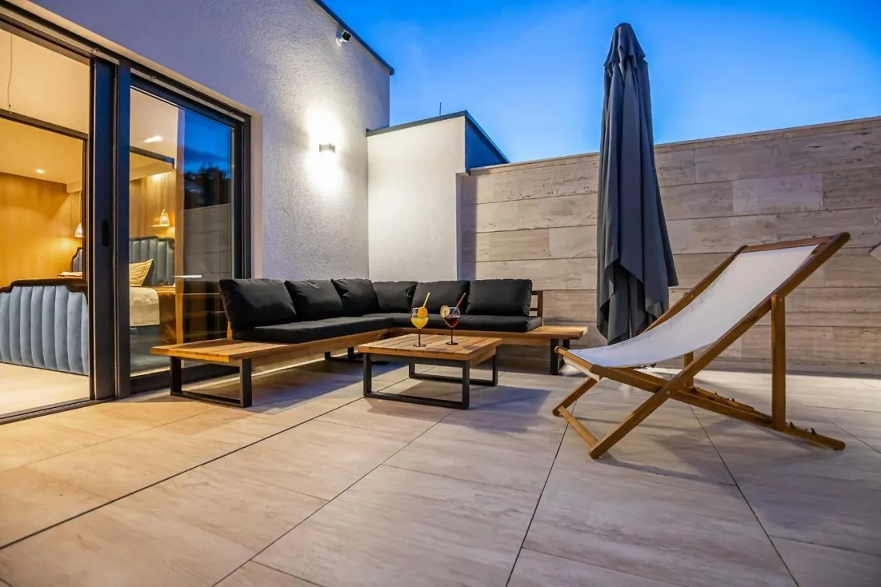 Villa Marassi With Heated Pool, Hot Tub And Sauna Crikvenica 0*,