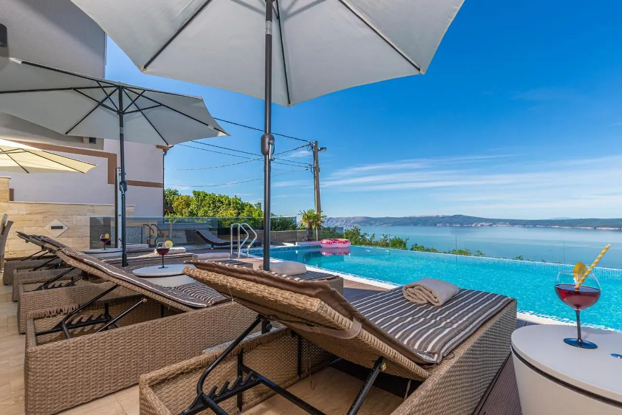 Villa Marassi With Heated Pool, Hot Tub And Sauna Crikvenica